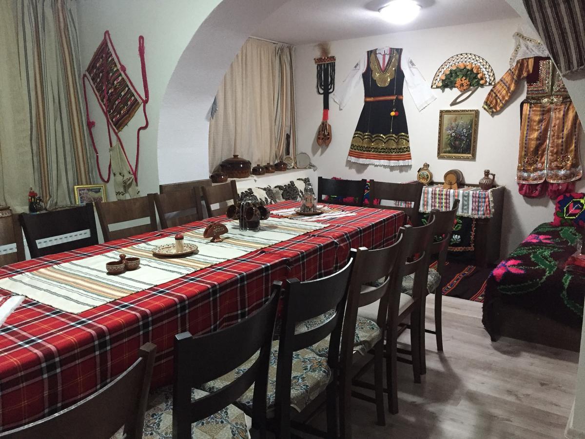 גוצה דלצ'ב Elenite Guesthouse מראה חיצוני תמונה