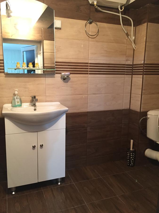 גוצה דלצ'ב Elenite Guesthouse מראה חיצוני תמונה