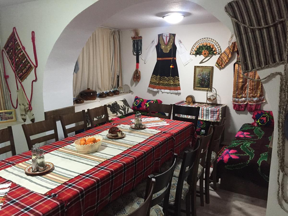 גוצה דלצ'ב Elenite Guesthouse מראה חיצוני תמונה